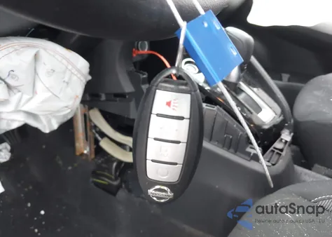 2020 Nissan Kicks Sv Xtronic Cvt z USA, uszkodzony, nr VIN 3N1CP5CV6LL555803